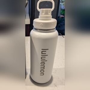 Lululemon Back to Life Sport Bottle 32oz